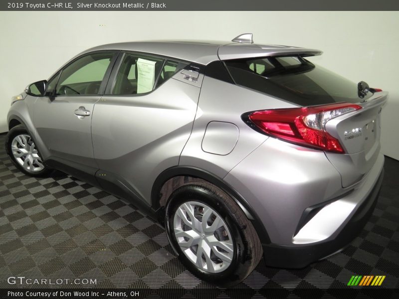 Silver Knockout Metallic / Black 2019 Toyota C-HR LE