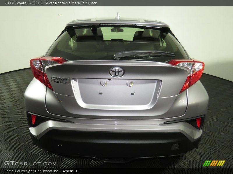Silver Knockout Metallic / Black 2019 Toyota C-HR LE