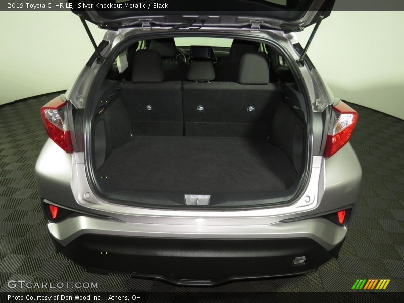 Silver Knockout Metallic / Black 2019 Toyota C-HR LE