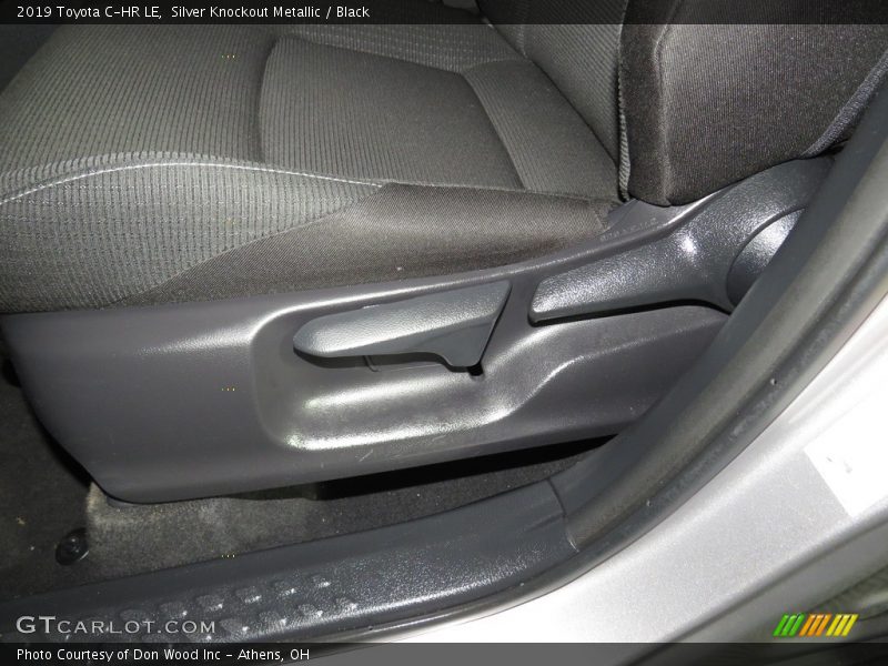 Silver Knockout Metallic / Black 2019 Toyota C-HR LE