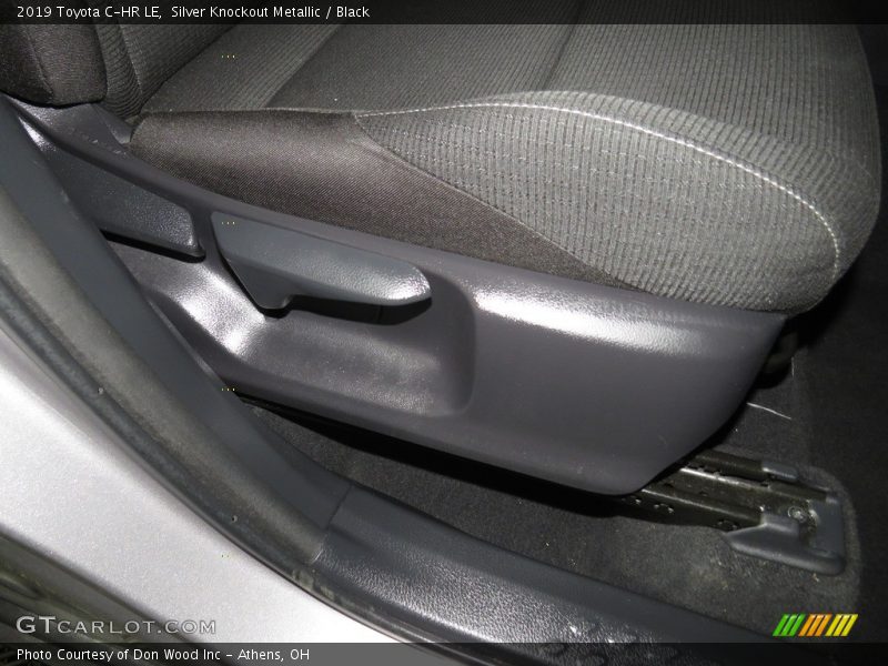Silver Knockout Metallic / Black 2019 Toyota C-HR LE