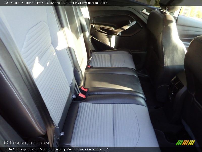 Ruby Red / Chromite Gray/Charcoal Black 2019 Ford Escape SE 4WD