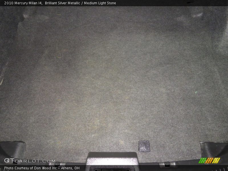 Brilliant Silver Metallic / Medium Light Stone 2010 Mercury Milan I4
