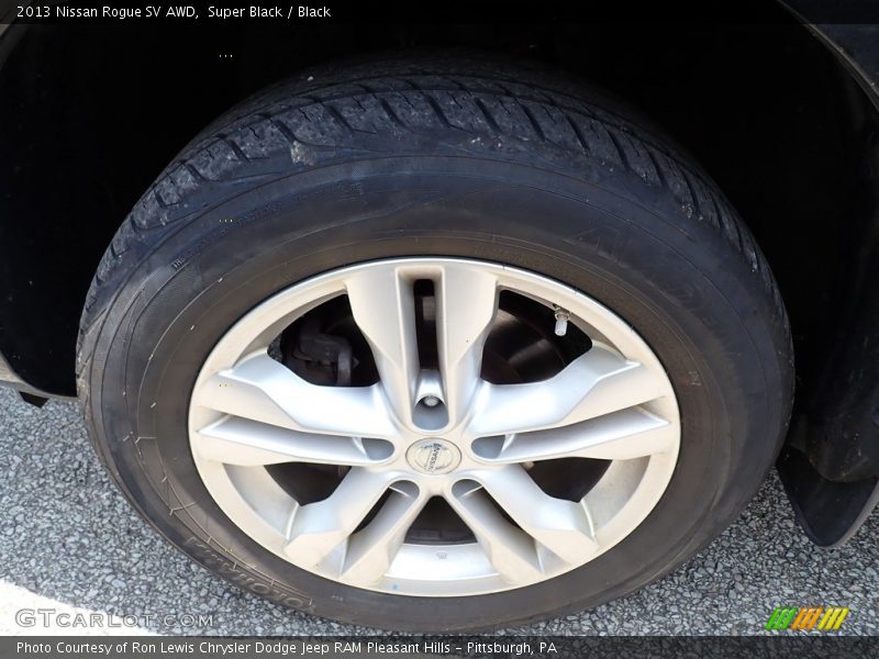 Super Black / Black 2013 Nissan Rogue SV AWD