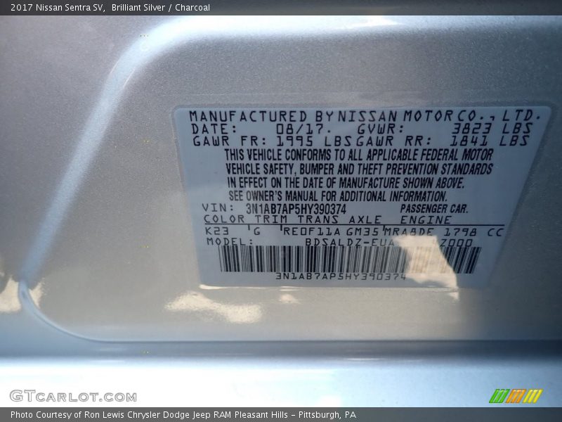 Brilliant Silver / Charcoal 2017 Nissan Sentra SV