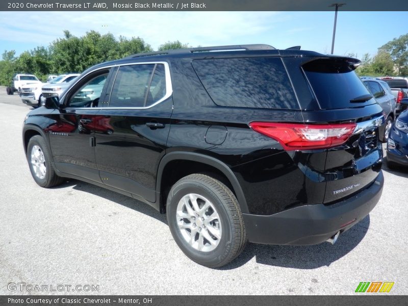 Mosaic Black Metallic / Jet Black 2020 Chevrolet Traverse LT AWD