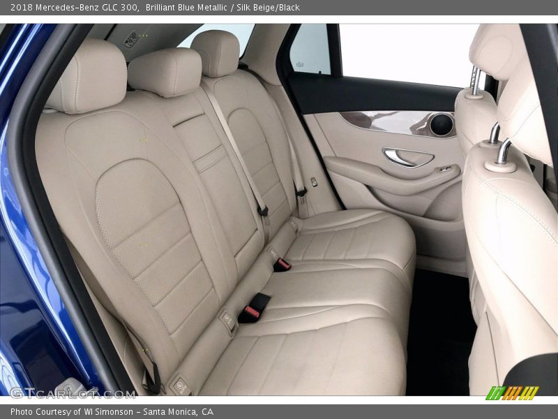 Brilliant Blue Metallic / Silk Beige/Black 2018 Mercedes-Benz GLC 300