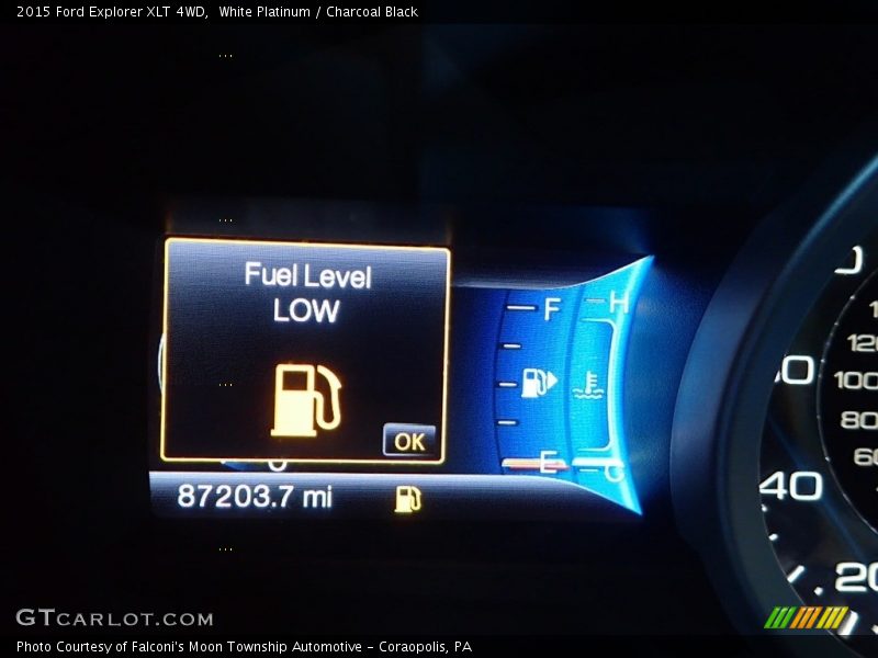 White Platinum / Charcoal Black 2015 Ford Explorer XLT 4WD