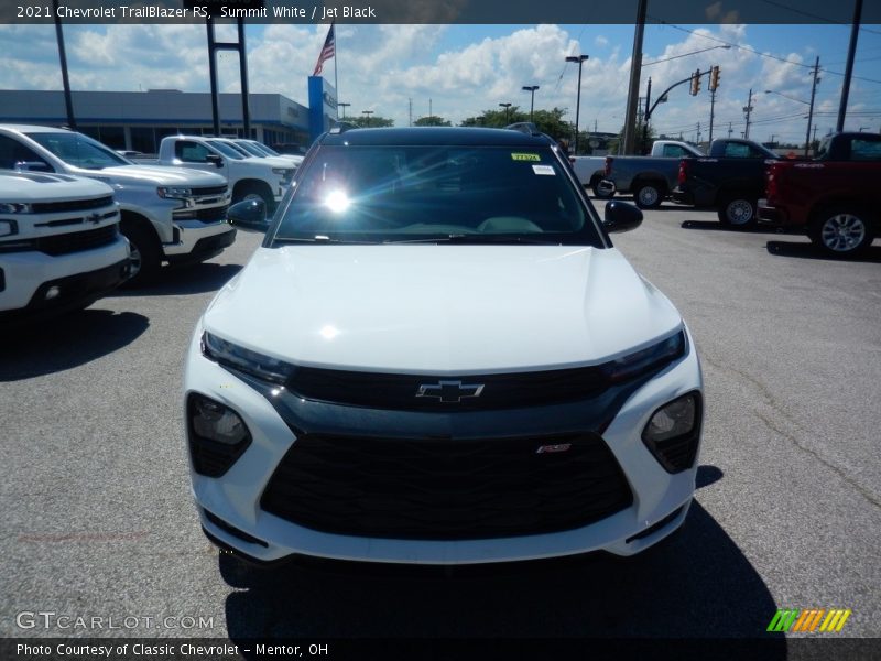 Summit White / Jet Black 2021 Chevrolet TrailBlazer RS