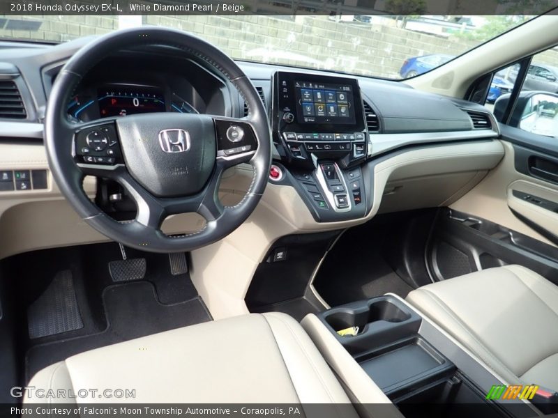 White Diamond Pearl / Beige 2018 Honda Odyssey EX-L
