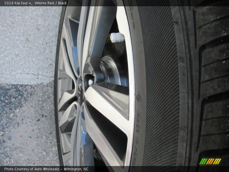 Inferno Red / Black 2019 Kia Soul +
