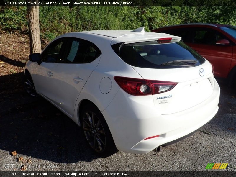 Snowflake White Pearl Mica / Black 2018 Mazda MAZDA3 Touring 5 Door