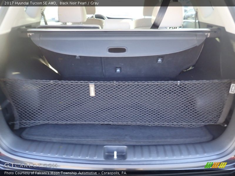 Black Noir Pearl / Gray 2017 Hyundai Tucson SE AWD
