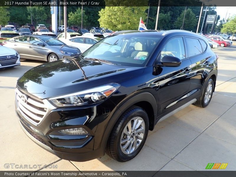 Black Noir Pearl / Gray 2017 Hyundai Tucson SE AWD