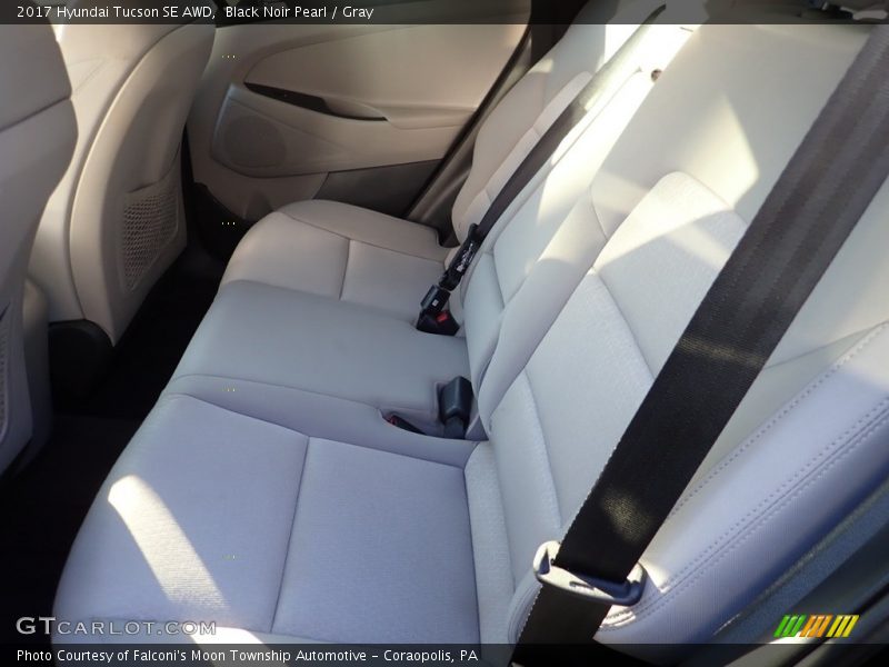 Black Noir Pearl / Gray 2017 Hyundai Tucson SE AWD