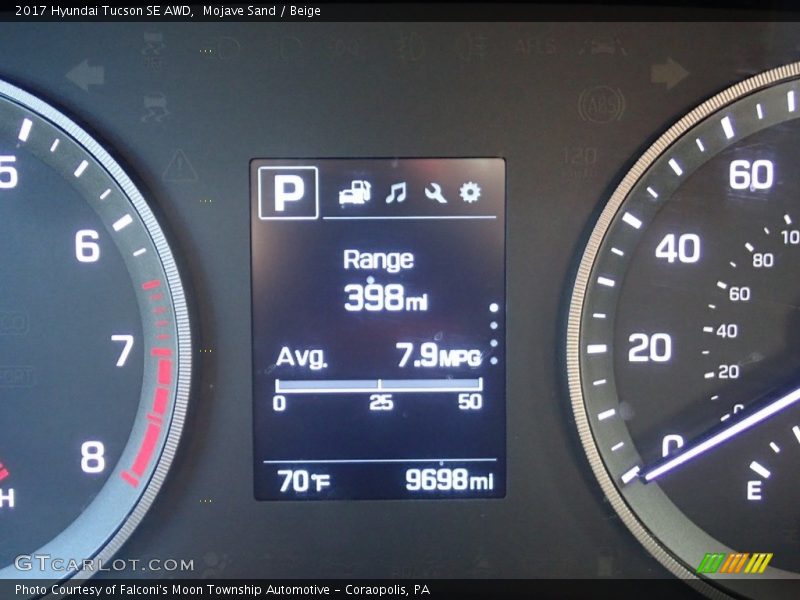 Mojave Sand / Beige 2017 Hyundai Tucson SE AWD