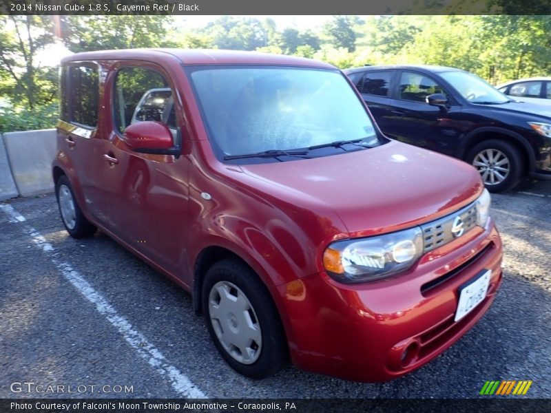 Cayenne Red / Black 2014 Nissan Cube 1.8 S