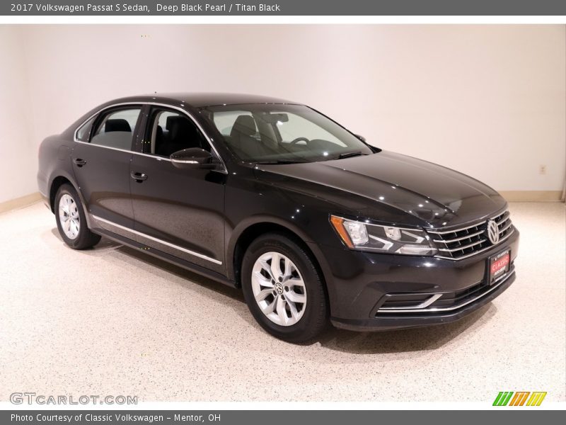 Deep Black Pearl / Titan Black 2017 Volkswagen Passat S Sedan