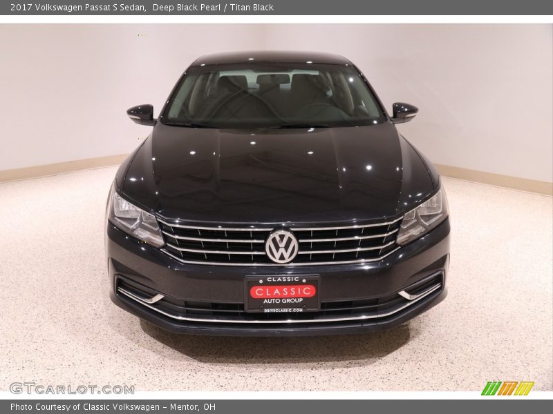 Deep Black Pearl / Titan Black 2017 Volkswagen Passat S Sedan