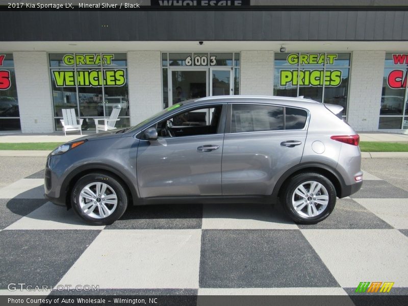 Mineral Silver / Black 2017 Kia Sportage LX