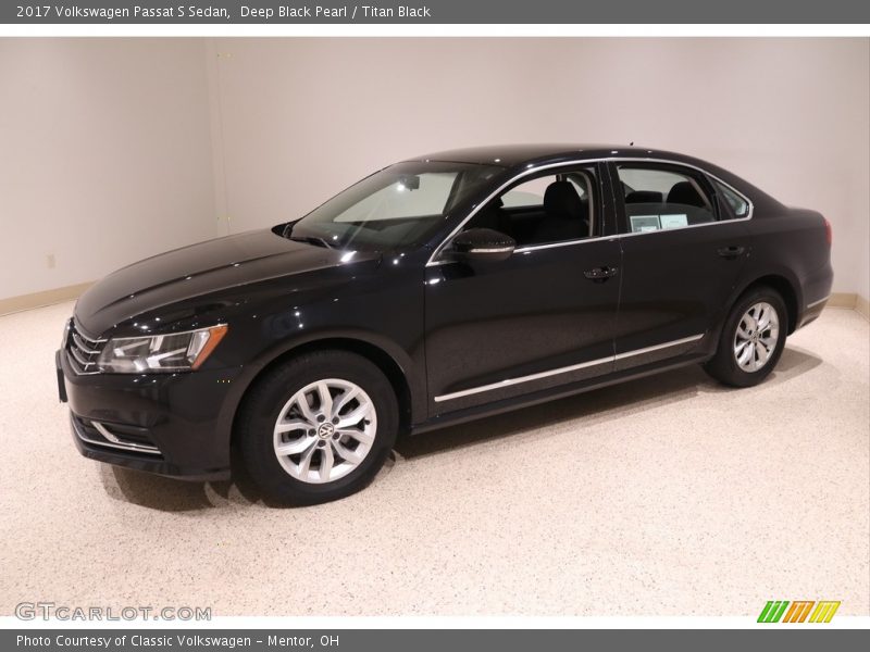 Deep Black Pearl / Titan Black 2017 Volkswagen Passat S Sedan