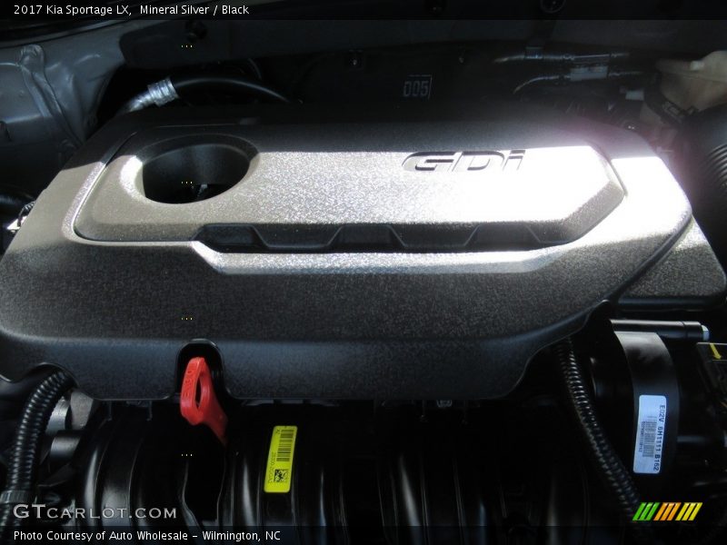 Mineral Silver / Black 2017 Kia Sportage LX