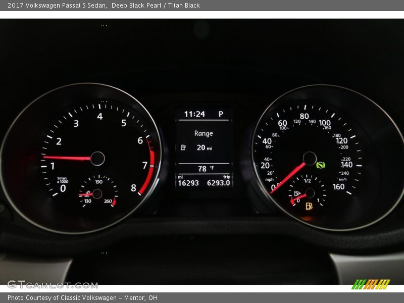 Deep Black Pearl / Titan Black 2017 Volkswagen Passat S Sedan