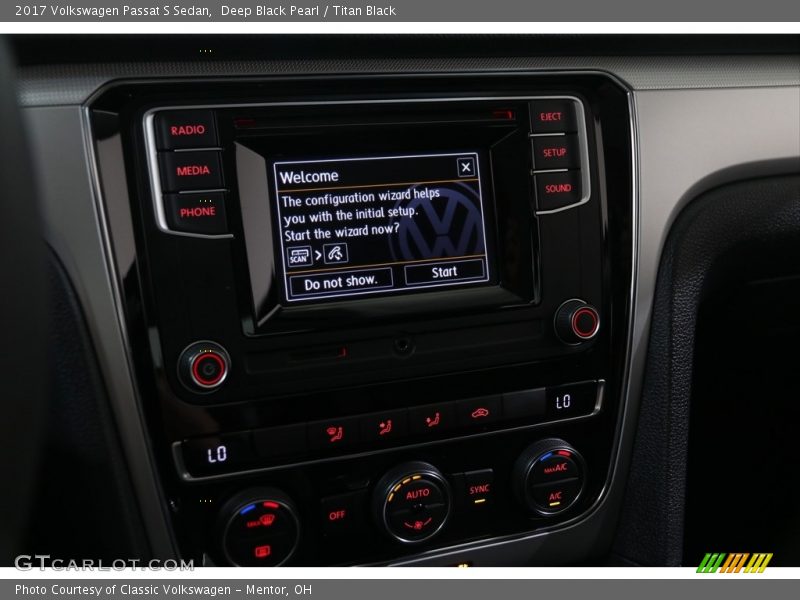 Deep Black Pearl / Titan Black 2017 Volkswagen Passat S Sedan