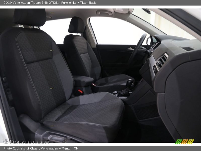 Pure White / Titan Black 2019 Volkswagen Tiguan S 4MOTION