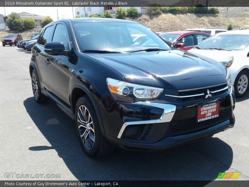 Labrador Black Metallic / Black 2019 Mitsubishi Outlander Sport ES