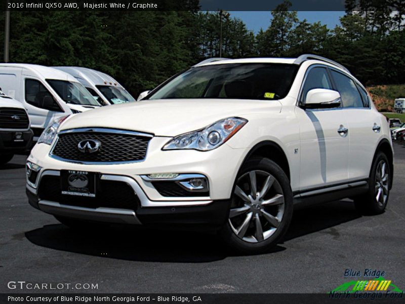 Front 3/4 View of 2016 QX50 AWD