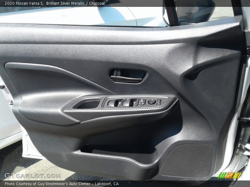 Brilliant Silver Metallic / Charcoal 2020 Nissan Versa S