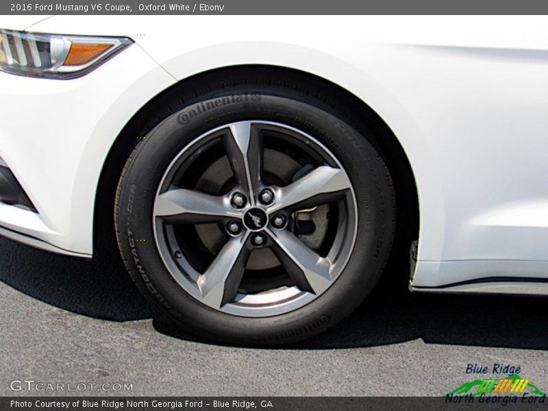 Oxford White / Ebony 2016 Ford Mustang V6 Coupe