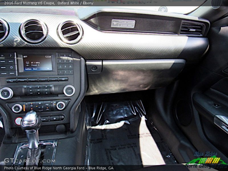 Oxford White / Ebony 2016 Ford Mustang V6 Coupe