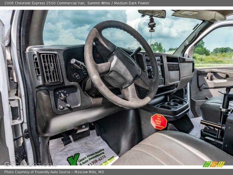 Summit White / Medium Dark Pewter 2006 Chevrolet Express 2500 Commercial Van