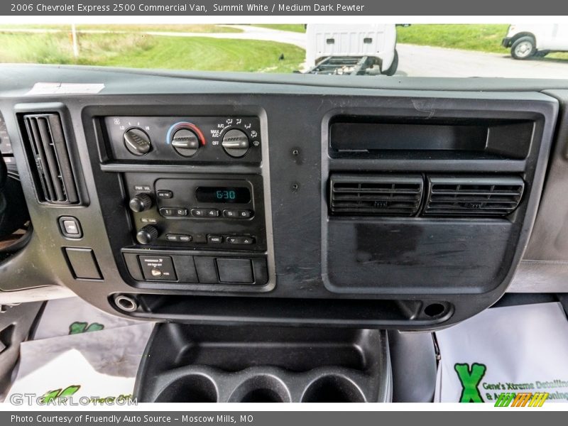 Summit White / Medium Dark Pewter 2006 Chevrolet Express 2500 Commercial Van