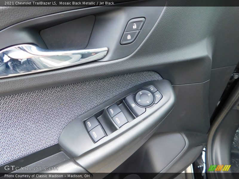 Controls of 2021 TrailBlazer LS