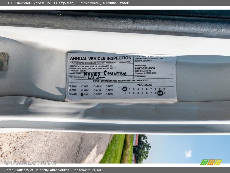 Summit White / Medium Pewter 2010 Chevrolet Express 3500 Cargo Van