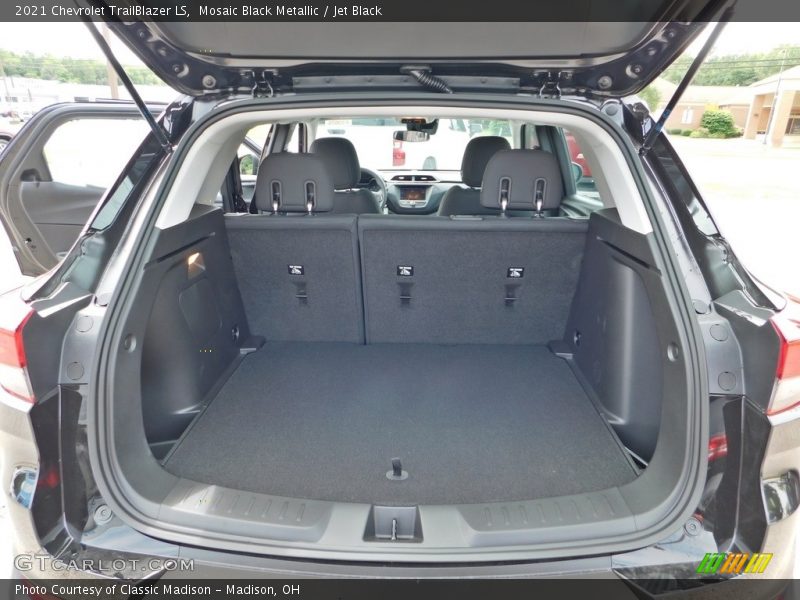  2021 TrailBlazer LS Trunk