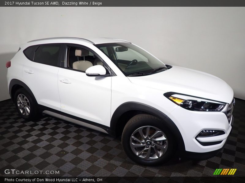 Dazzling White / Beige 2017 Hyundai Tucson SE AWD