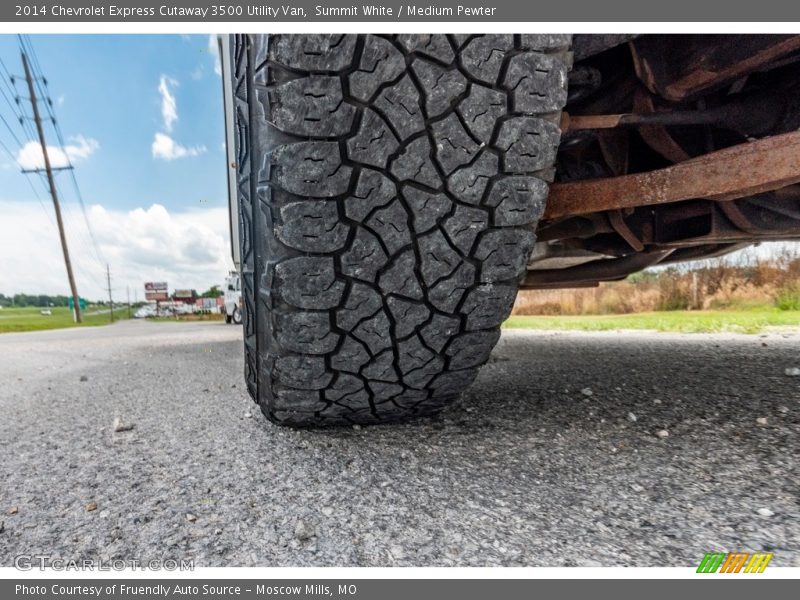 Summit White / Medium Pewter 2014 Chevrolet Express Cutaway 3500 Utility Van