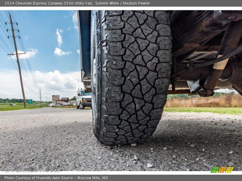 Summit White / Medium Pewter 2014 Chevrolet Express Cutaway 3500 Utility Van