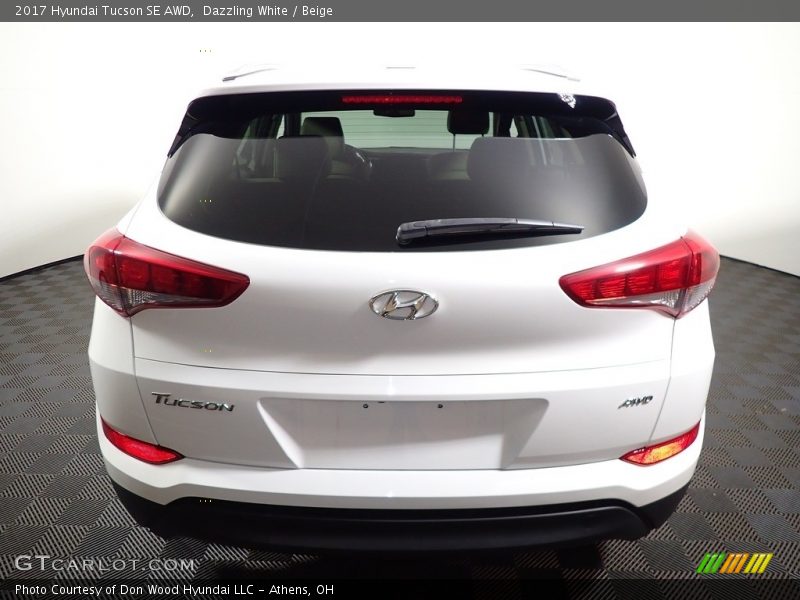 Dazzling White / Beige 2017 Hyundai Tucson SE AWD
