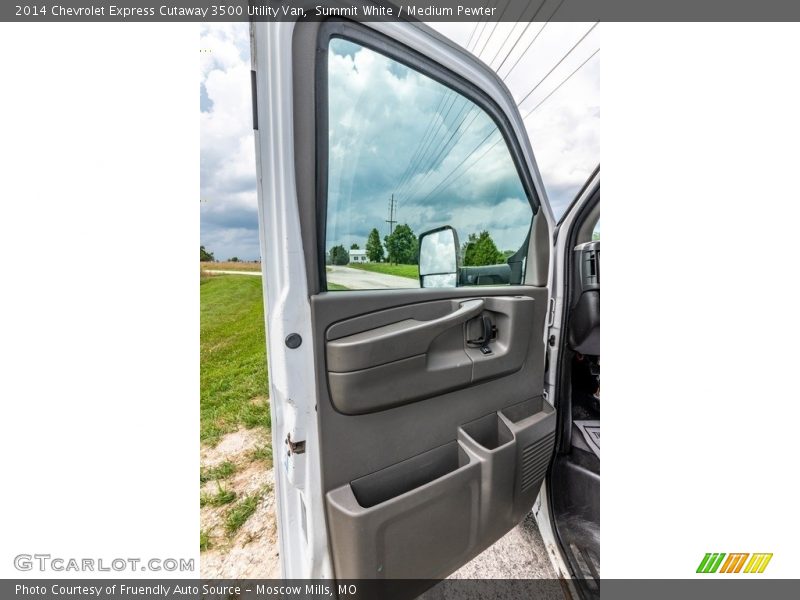 Summit White / Medium Pewter 2014 Chevrolet Express Cutaway 3500 Utility Van