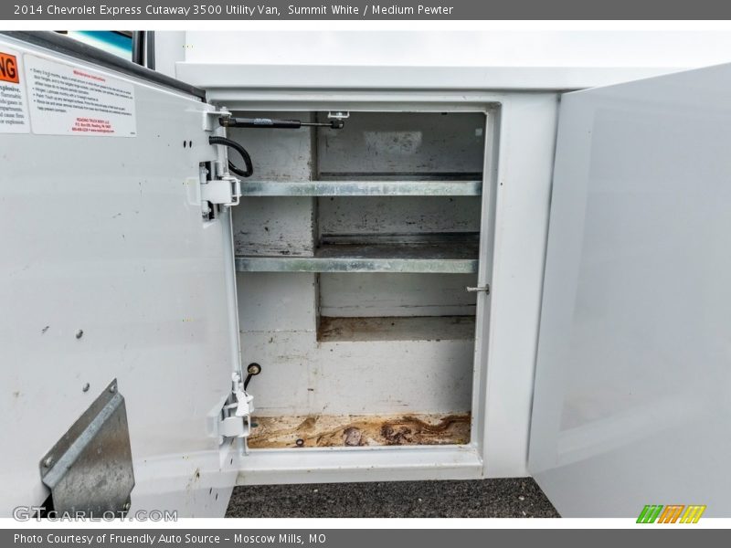 Summit White / Medium Pewter 2014 Chevrolet Express Cutaway 3500 Utility Van