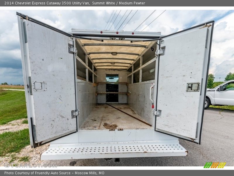 Summit White / Medium Pewter 2014 Chevrolet Express Cutaway 3500 Utility Van