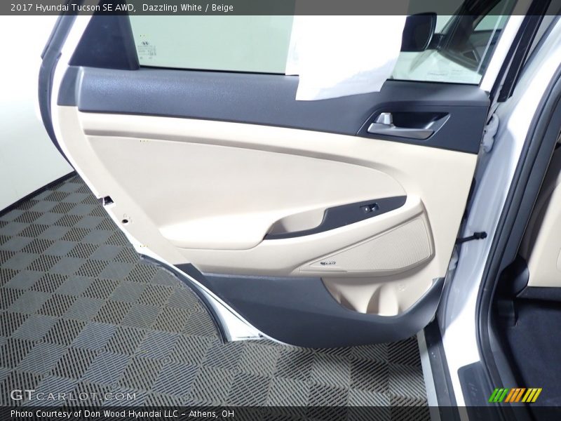 Dazzling White / Beige 2017 Hyundai Tucson SE AWD