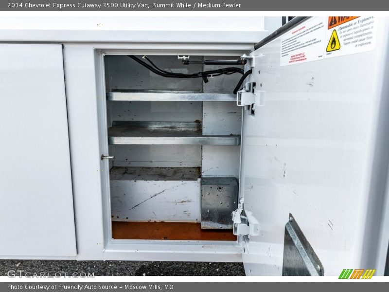Summit White / Medium Pewter 2014 Chevrolet Express Cutaway 3500 Utility Van