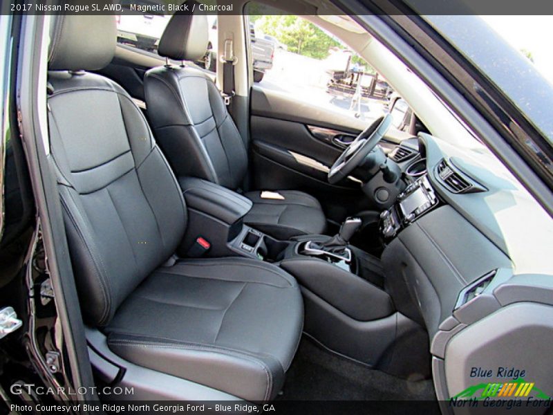 Magnetic Black / Charcoal 2017 Nissan Rogue SL AWD