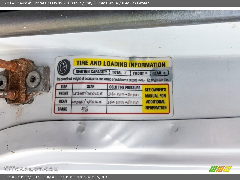 Summit White / Medium Pewter 2014 Chevrolet Express Cutaway 3500 Utility Van